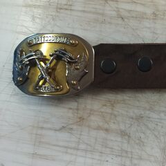 Gürtel aus Leder